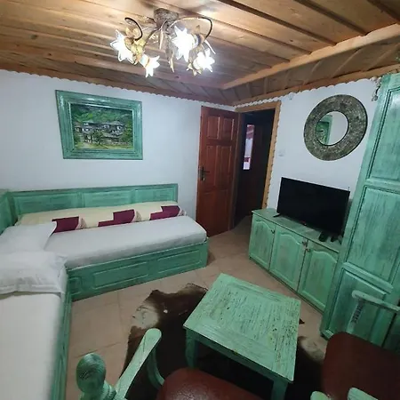 Kashtata S Paraklisa Penzion Borovo (Plovdiv)