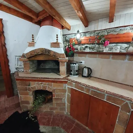 Penzion Kashtata S Paraklisa 3*