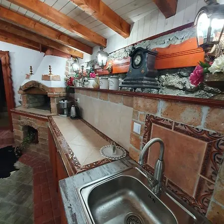 Kashtata S Paraklisa 3* Borovo (Plovdiv)
